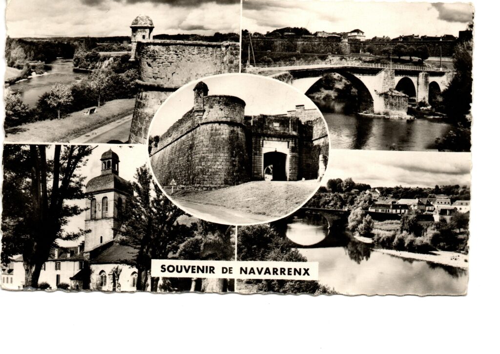 Carte postale ancienne de Navarrenx avec les remparts, le pont sur le gave et la porte Saint-Antoine vers 1965-1966